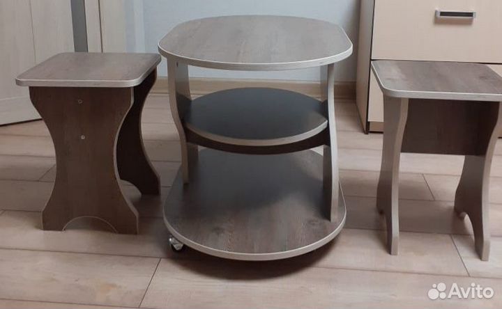 Продается журнальный столик