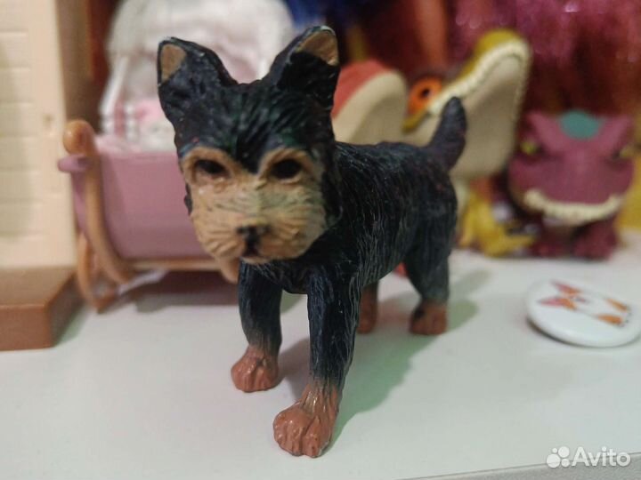 Собака фигурка