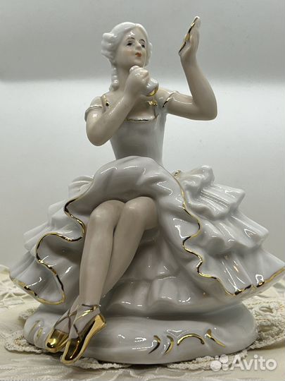 Статуэтка балерина с зеркальцем