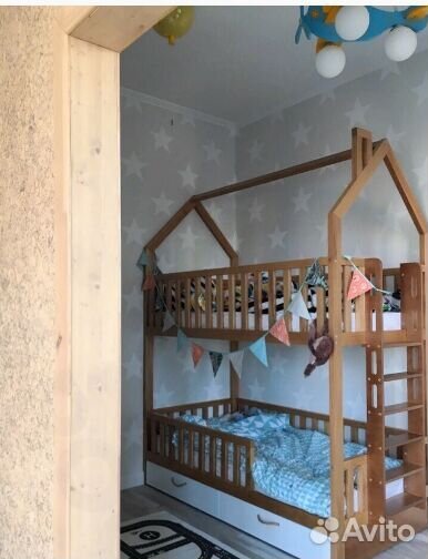 Детская кровать с лестницей на заказ