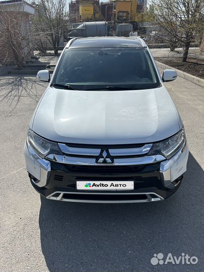 Mitsubishi Outlander 2.4 CVT, 2015, 140 000 км