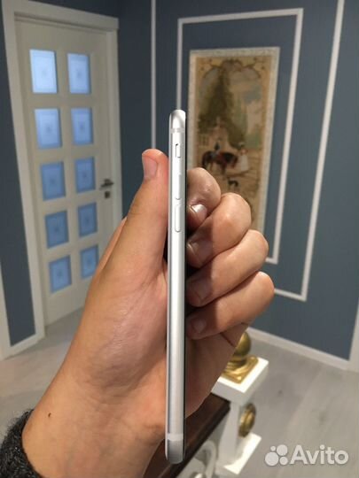 Телефон iPhone