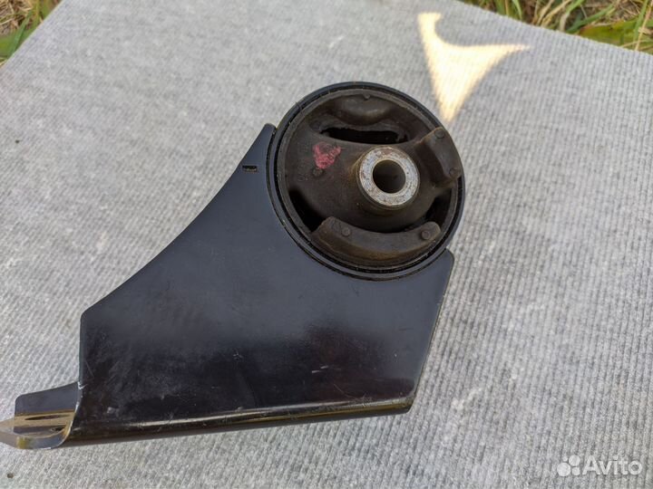 Подушка двигателя kia spectra (левая)