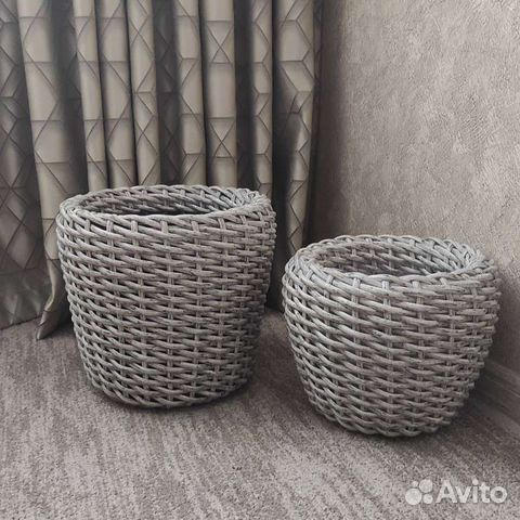 Кашпо для цветов из ротанга