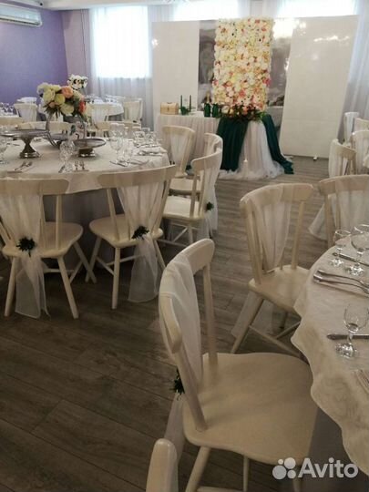 Чехлы белые на стулья, банты
