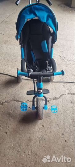 Трехколесный велосипед с родительской ручкой