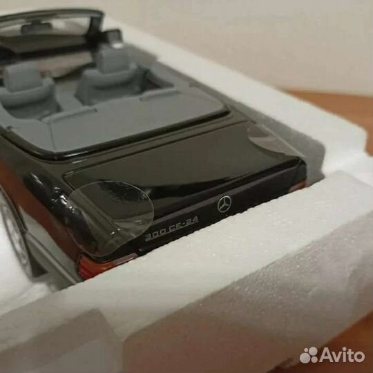 Модельки машин 1:18 Mercedec Benz w124