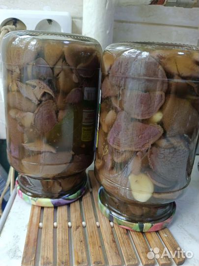Грибы, маринованные и замороженные
