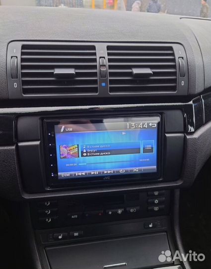Магнитола jvc kw-m24bt + рамка bmw (e46)