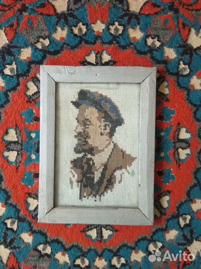 Флаг СССР новый и портрет Ленина