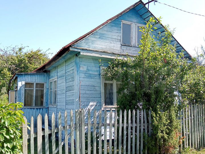 Дом 23,6 м² на участке 4 сот.