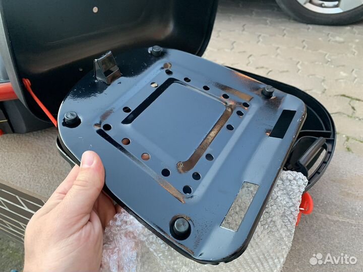 Кофр для скутера или мотоцикла 27л