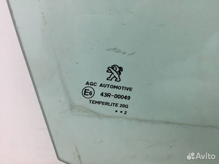 Стекло двери передней правой Peugeot 408 2012