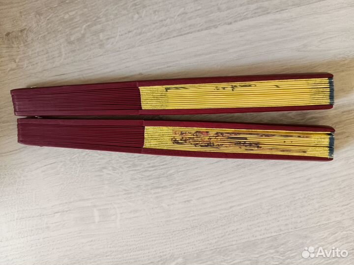 Веер деревянный в японском стиле