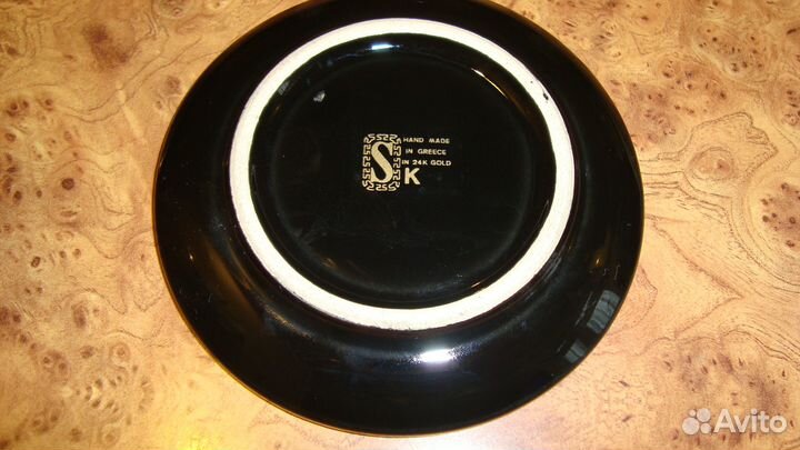 Декоративная фарфоровая тарелка 