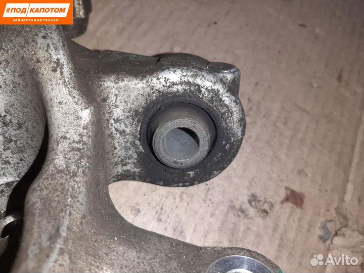 Кулак задний правый Opel Antara (2006 - 2011)