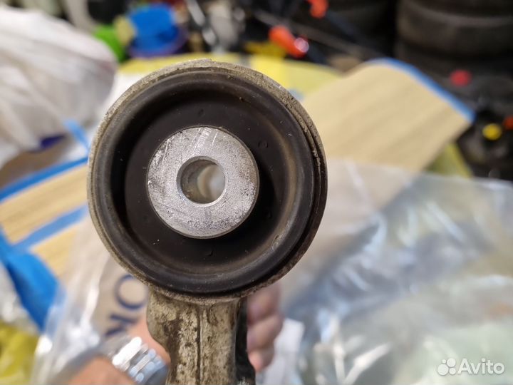 Передний верхний правый рычаг для мерседес w164