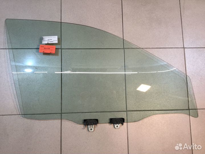 Стекло двери передней правой Ниссан Максима A32