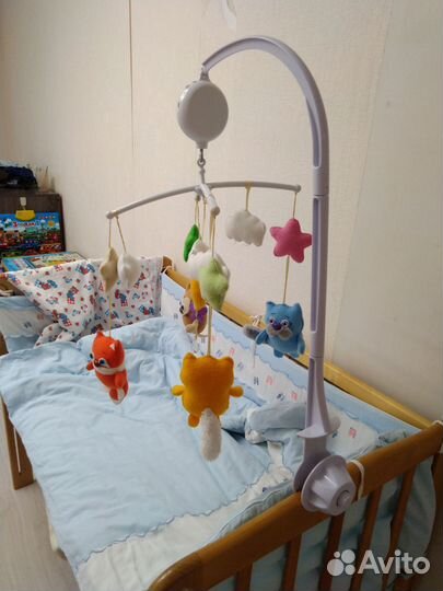 Музыкальная карусель на кроватку