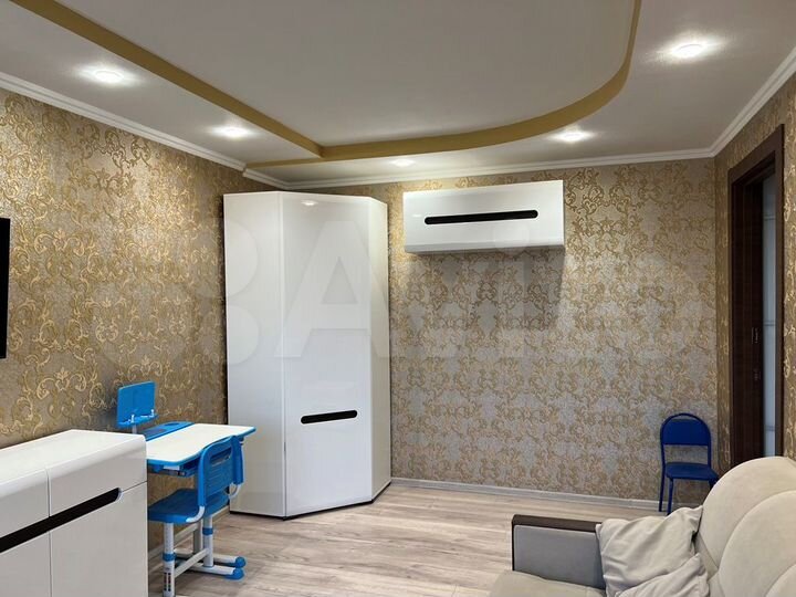 2-к. квартира, 52 м², 6/10 эт.