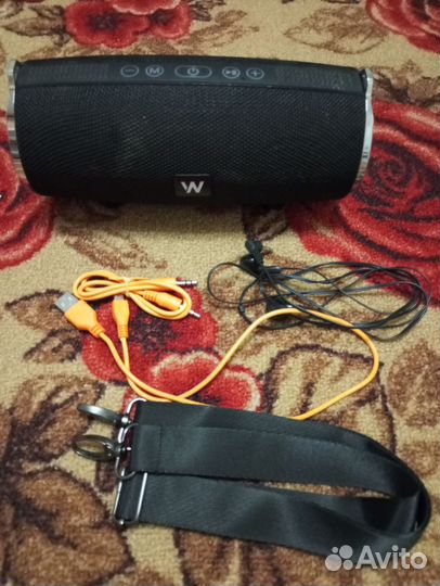 Музыкальная колонка с блютузом