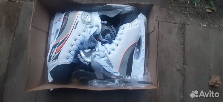 Коньки хоккейные forward