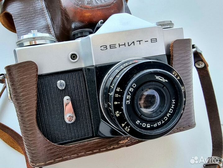 Фотоаппарат Зенит - В со вспышкой Луч-70