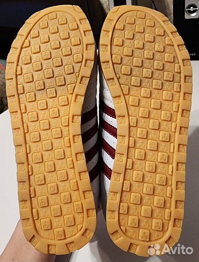 Кроссовки Erebos (новые)