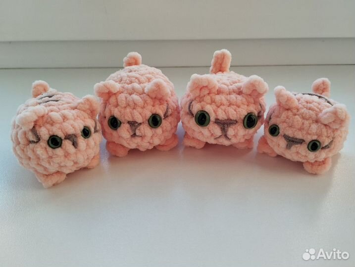 Вязаная игрушка кот Катышек