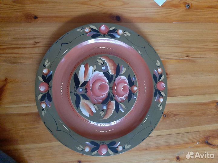 Тарелка деревянная с ручной росписью