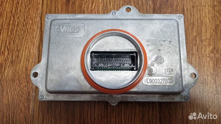 Блок управления светом (фарами) Peugeot 3008 2018