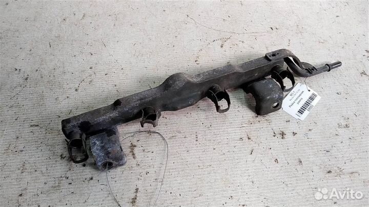 Рампа топливная Mazda 3 BK 02-09г