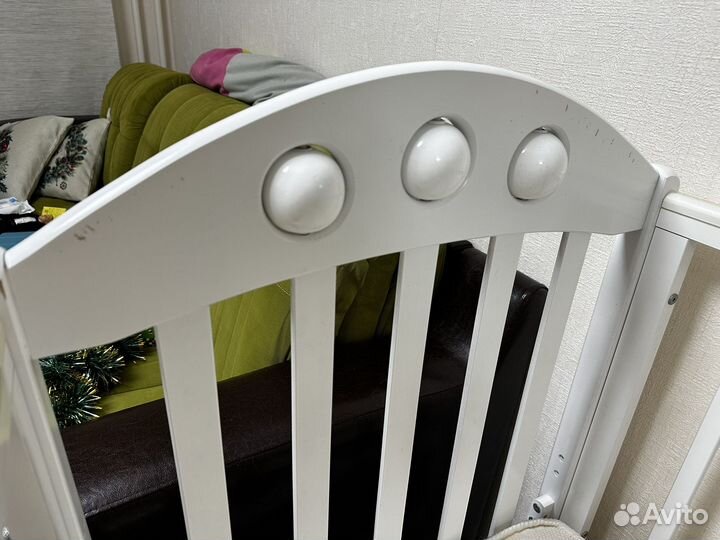 Детская кроватка маятник + матрас + белье
