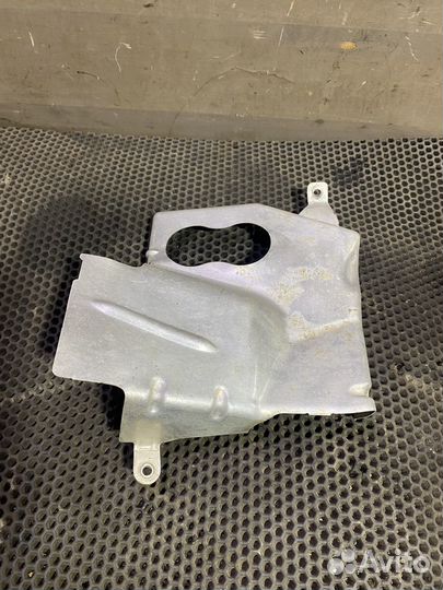 Тепловой экран Volkswagen Passat B6 Пассат Б6