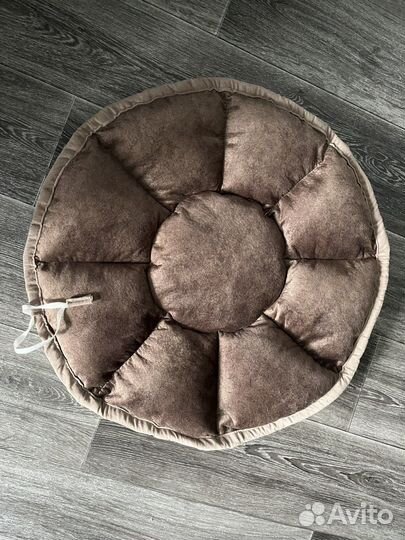 Лежанка для кошек новая