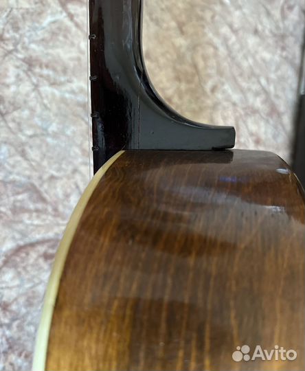 Акустическая гитара