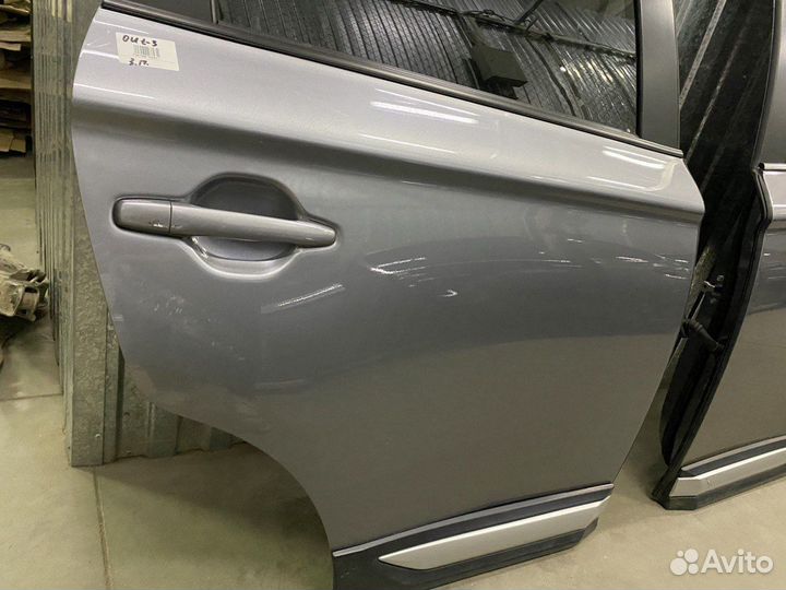 Дверь задняя правая Mitsubishi Outlander 3