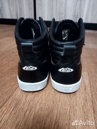 Кроссовки 41 р