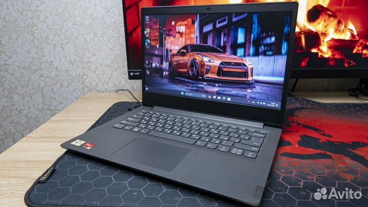 Ноутбук Lenovo V14 Как новый SSD