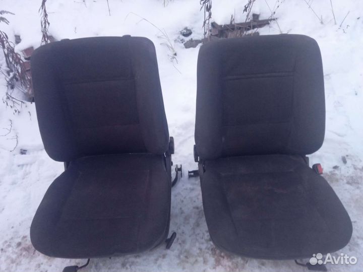 Сиденье переднее б/у