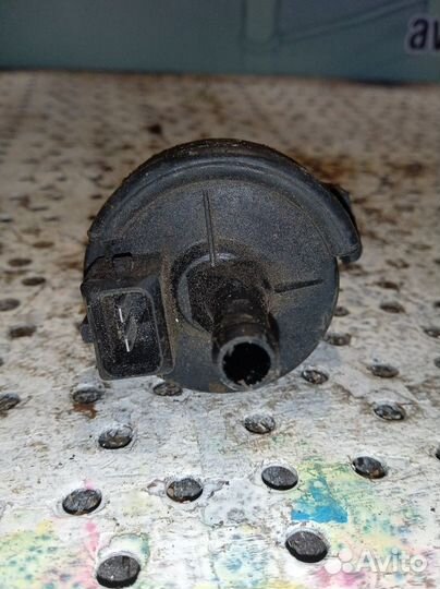 Клапан вентиляции топливного бака Volkswagen Passa