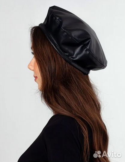 Берет женский кожаный весенний