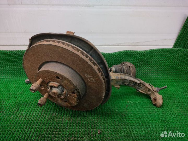 Кулак поворотный передний правый Volkswagen