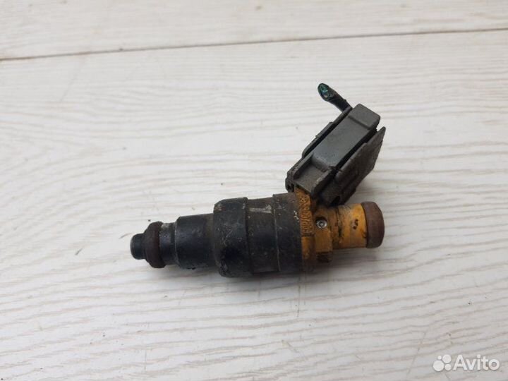 Форсунка топливная Jeep Grand Cherokee 1 ELF 1995