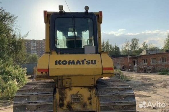 Komatsu D65EX-16, 2005