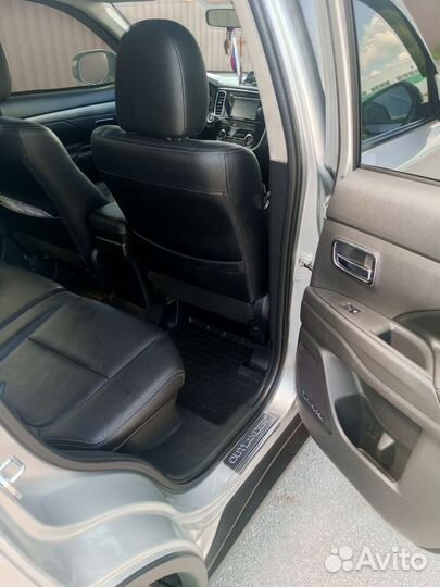 Mitsubishi Outlander 2.0 CVT, 2015, 95 751 км