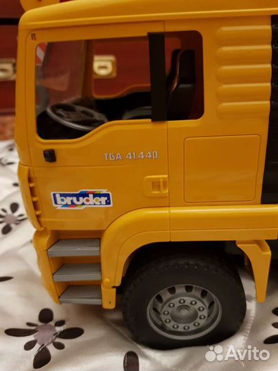 Bruder Автокран