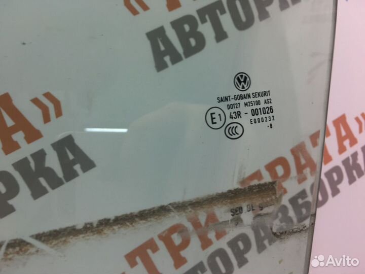 Фольксваген Стекло двери передней левой AS2