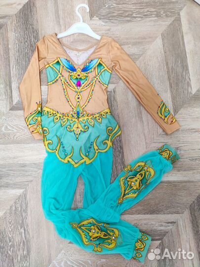 Костюм для художественной гимнастики