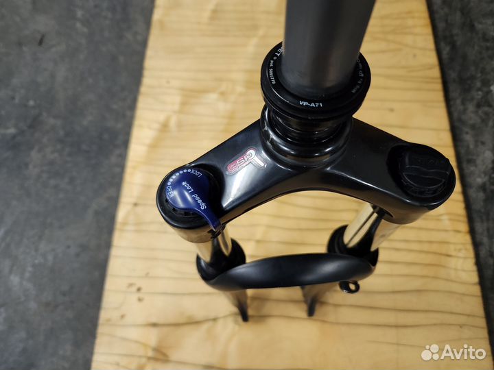 Вилка SR suntour XCM V2
